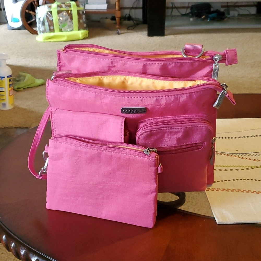 Baggallini crossbody bag